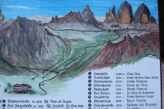 Übersichtstafel. Ich starte bei A (Talschlusshütte), gehe zu  E (Drei Zinnenhütte), dann einmal um 6 (Drei Zinnen) und wieder zurück über E zu A.